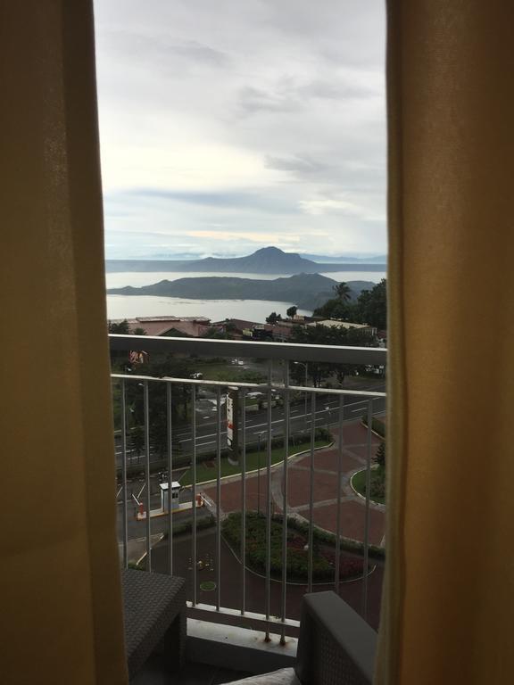 Ron'S Condo Overlooking The Lake 따가이따이 외부 사진